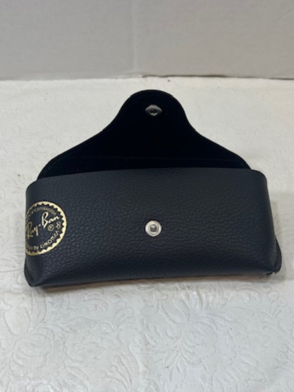 NEW Ray-Ban Sunglasses Eyeglasses Soft Leather Black Snap Case Felt Interior